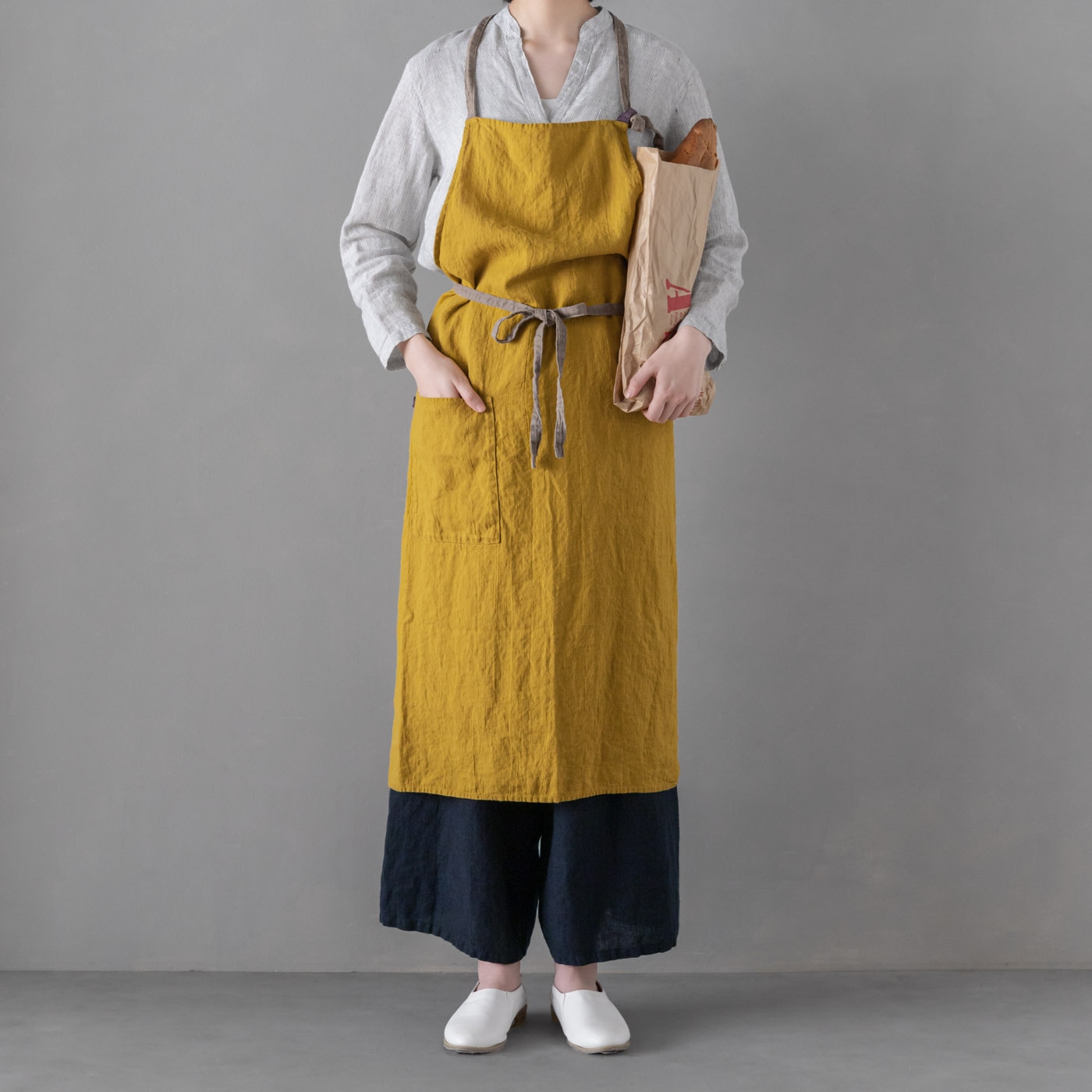 フルエプロン マノン _ サフランイエロー