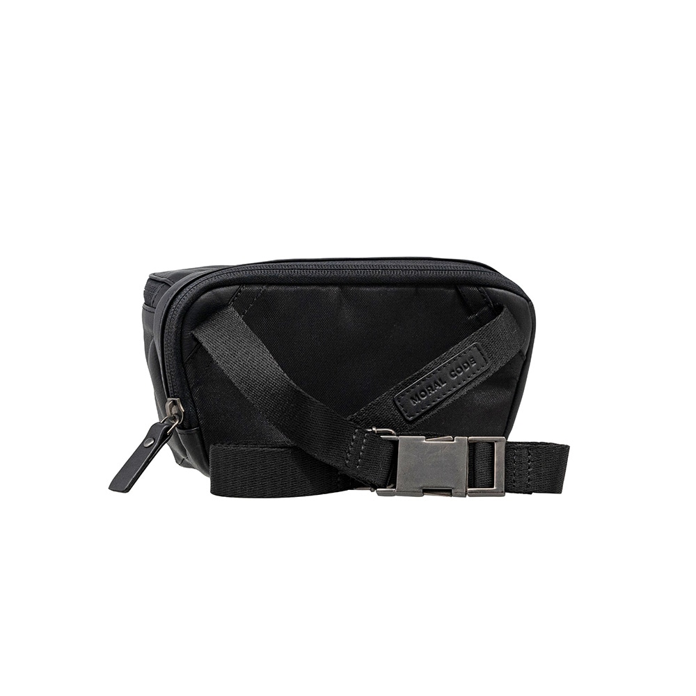 ボディバッグ ミニショルダーポーチ ARTHUR BLACK ブラック 黒｜【公式