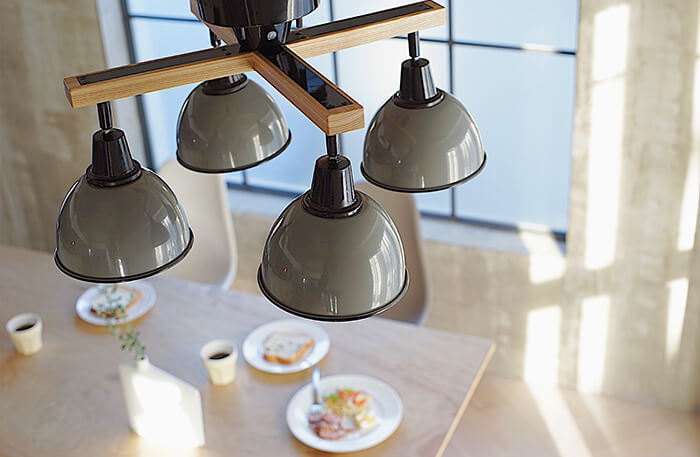 ブリッド ジェンダーウッドロッドクロス 4シーリングランプ BRID