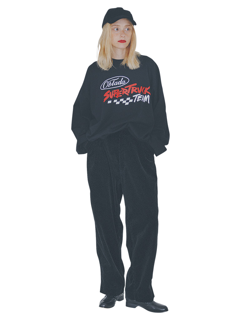 明日なに着る？】スラックスのようにキレよく穿ける「コーデュロイの黒