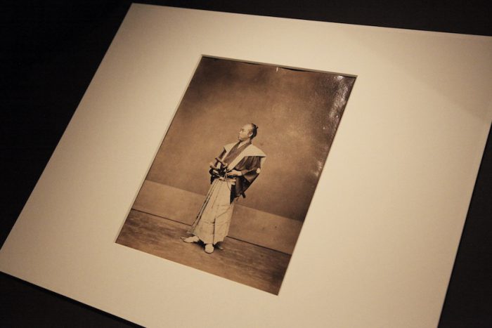 写真が物語る、日本の過去と現在「東京墓情 荒木経惟×ギメ東洋美術館