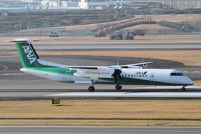 エコボン ANA(全日空) DHC-8-400 JA856A
