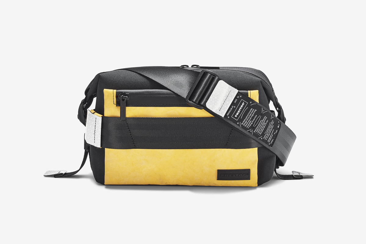 トラックの幌を再利用。フライターグ新作バッグは夜道も安心な