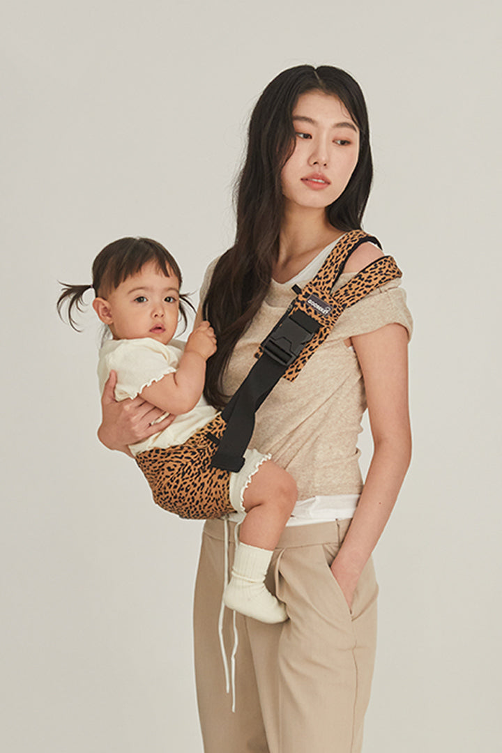 グスケット365抱っこ紐 ブラウンレオパード – GOOSEKET.JP