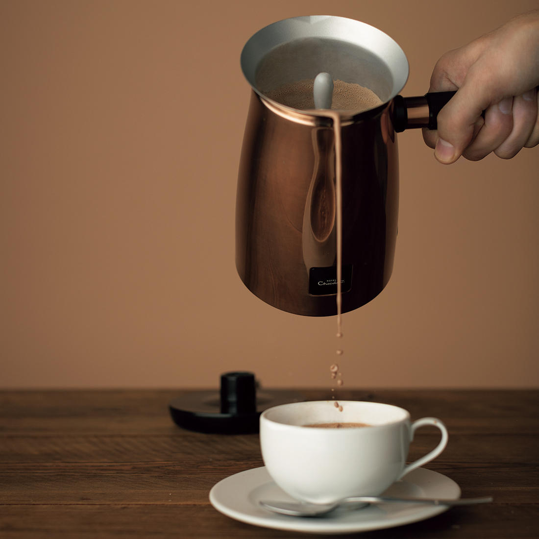 日本初上陸】2分半で本格的なホットチョコレートが完成するドリンク