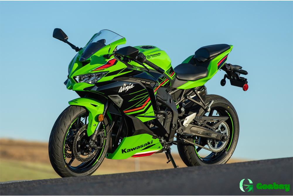 Motorcycle Kawasaki Ninja ZX 4 R 🌴 GOABAY.COM