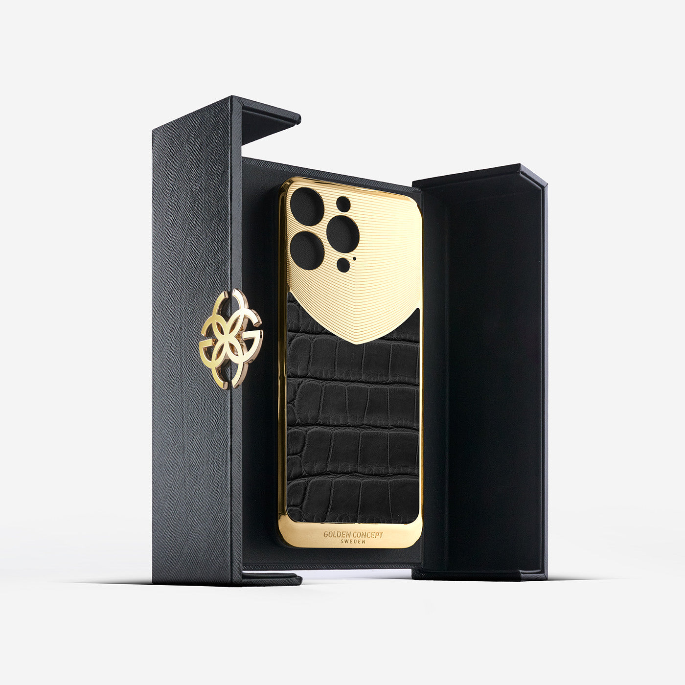 Magnetic Shield Alligator edition for iPhone | GOLDEN CONCEPT