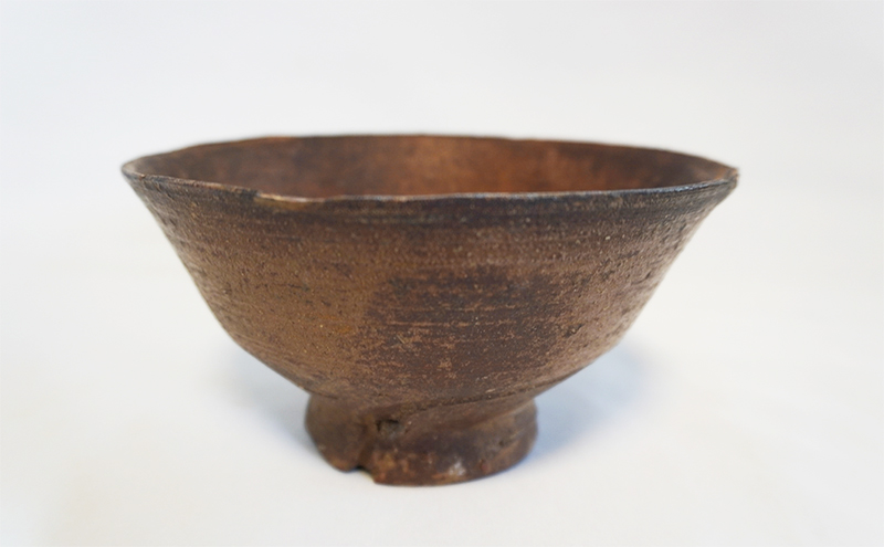 鶴山裕司 連載エッセイ『言葉と骨董』『釘彫伊羅保の御本茶碗』（第65