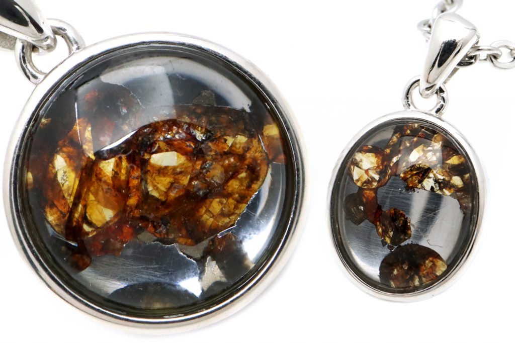 隕石の中でも桁外れの強力なパワーを持つといわれるセリコパラサイトの