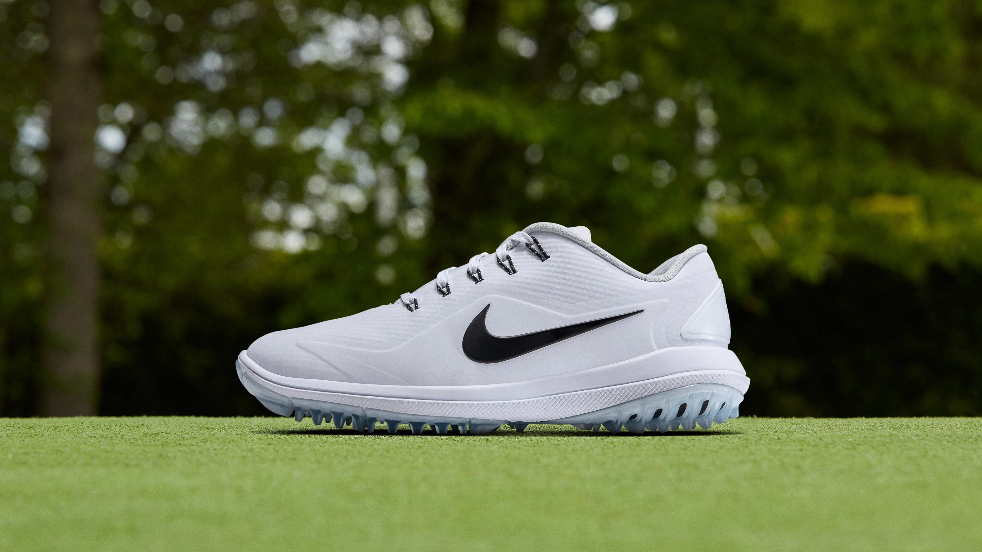 Nike improves comfort, traction with Lunar Control Vapor 2