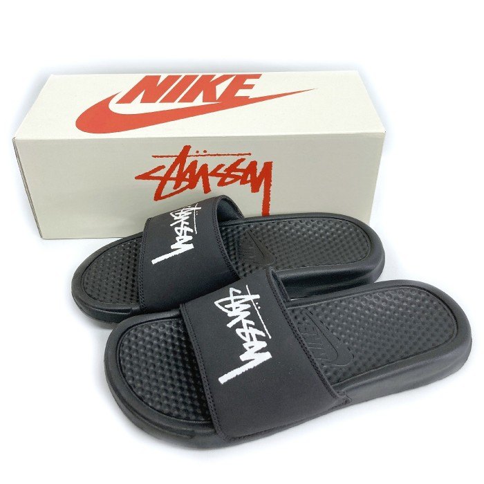 NIKE ナイキ × STUSSY ステューシー BENASSI ベナッシ サンダルをお