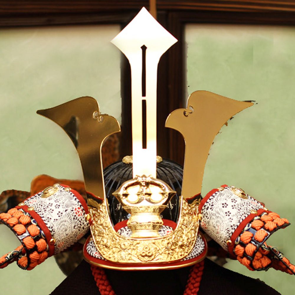 真作】掛軸 太刀兜 武具と太刀の雅趣 武者飾り 勇壮絵 共箱入 U104 五