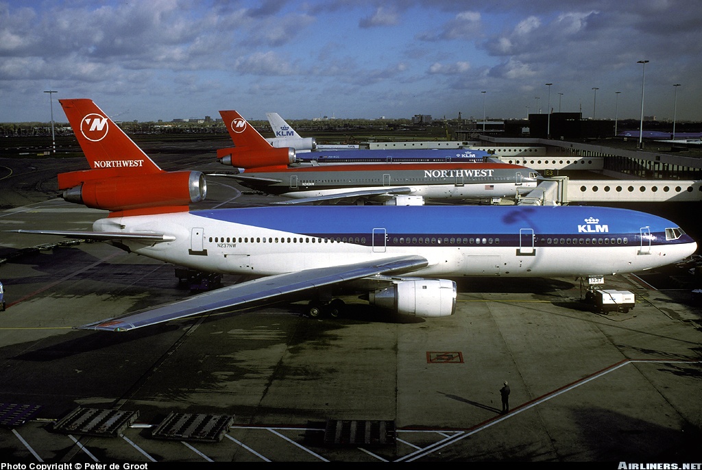 KLM/Northwest Airlines Douglas DC-10-30 | N237NW - Features