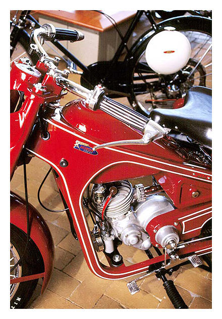 Honda Global | The Appearance of a Full-fledged Motorcycle, the