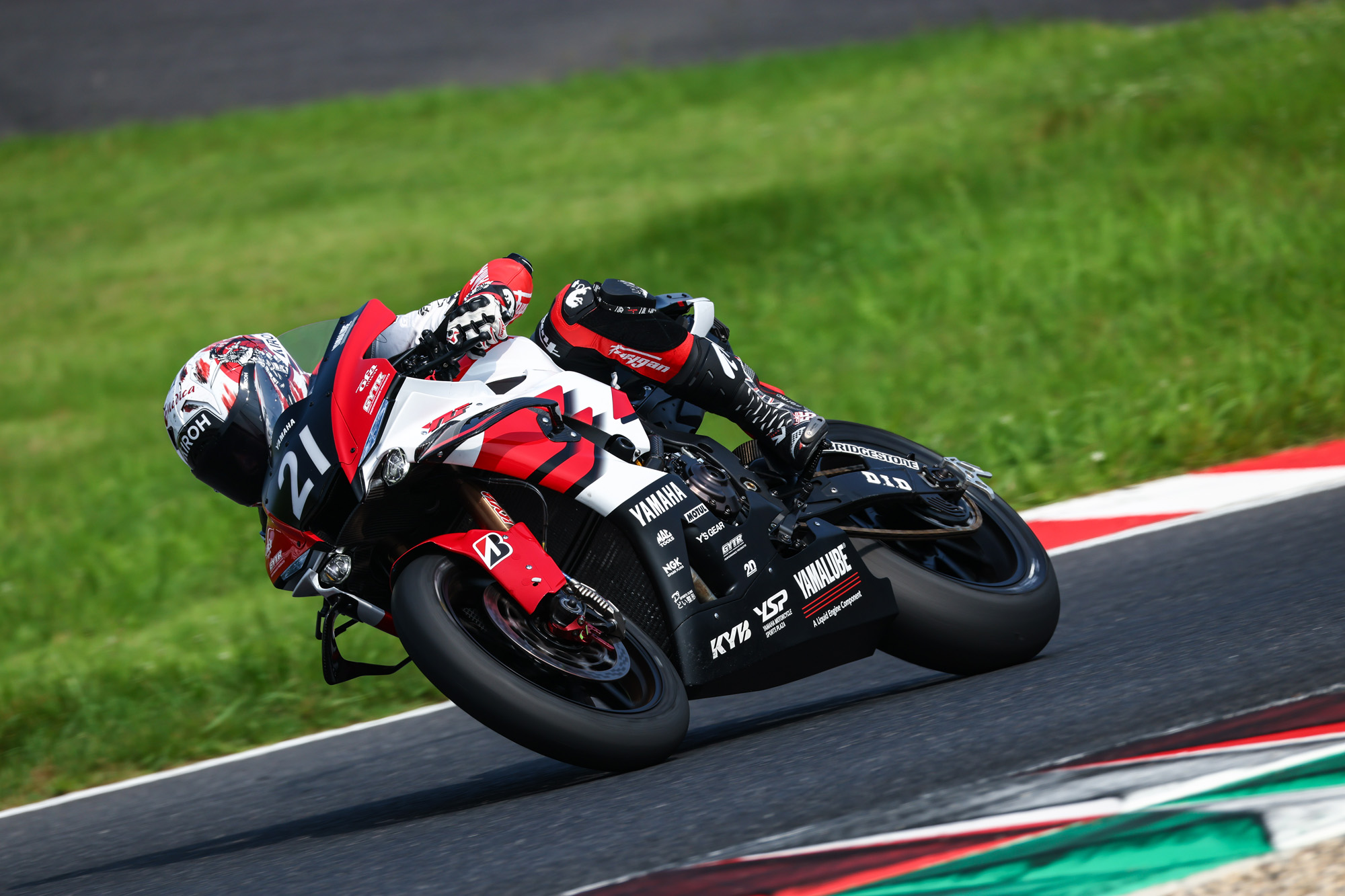 鈴鹿8耐に参戦する「#21 YAMAHA RACING TEAM」のライダーが集結 1999年