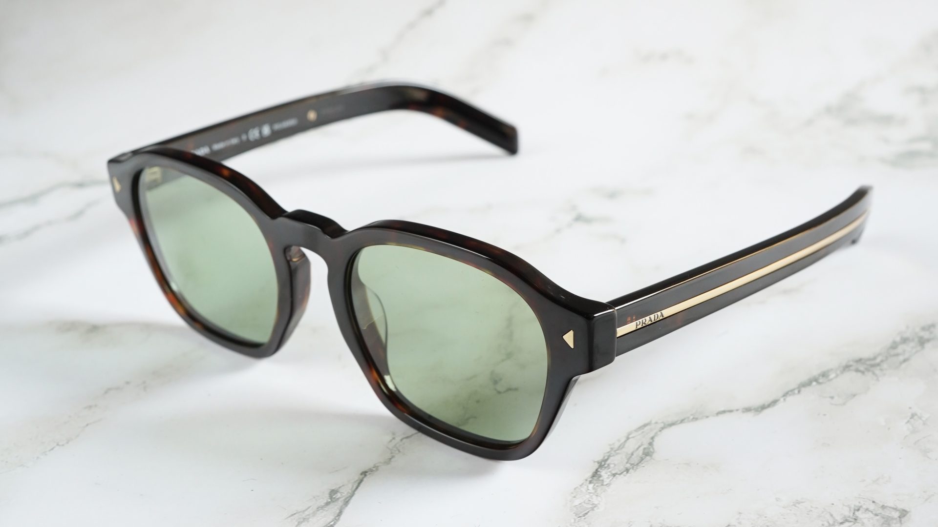 PRADA よりべっ甲柄のサングラスが入荷しました | メガネ | 福岡・天神