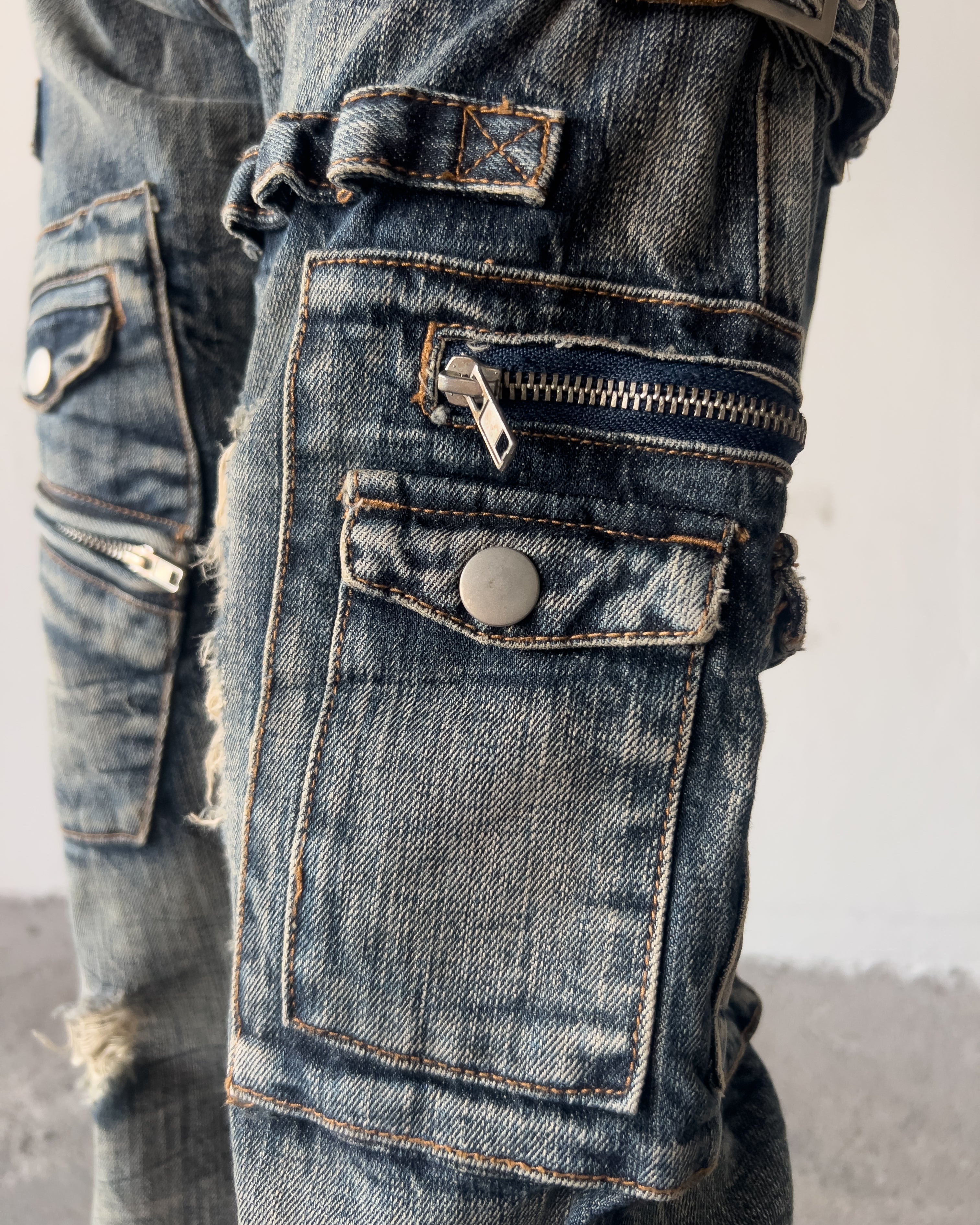 SEMANTIC DESIGN FLARED MULTI-POCKETED DENIM – glam archive
