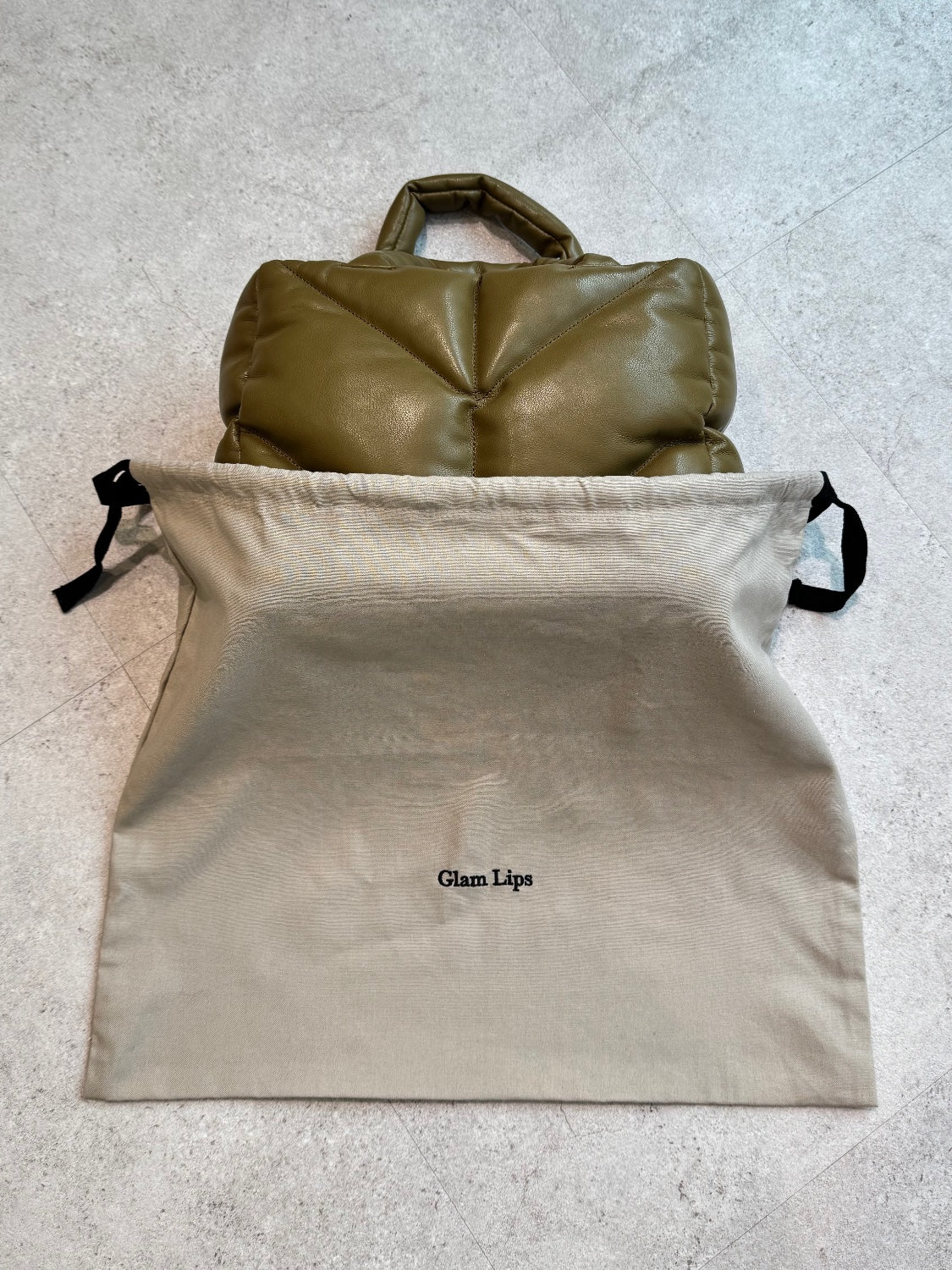 Small Quilting レザー ハンドバッグ