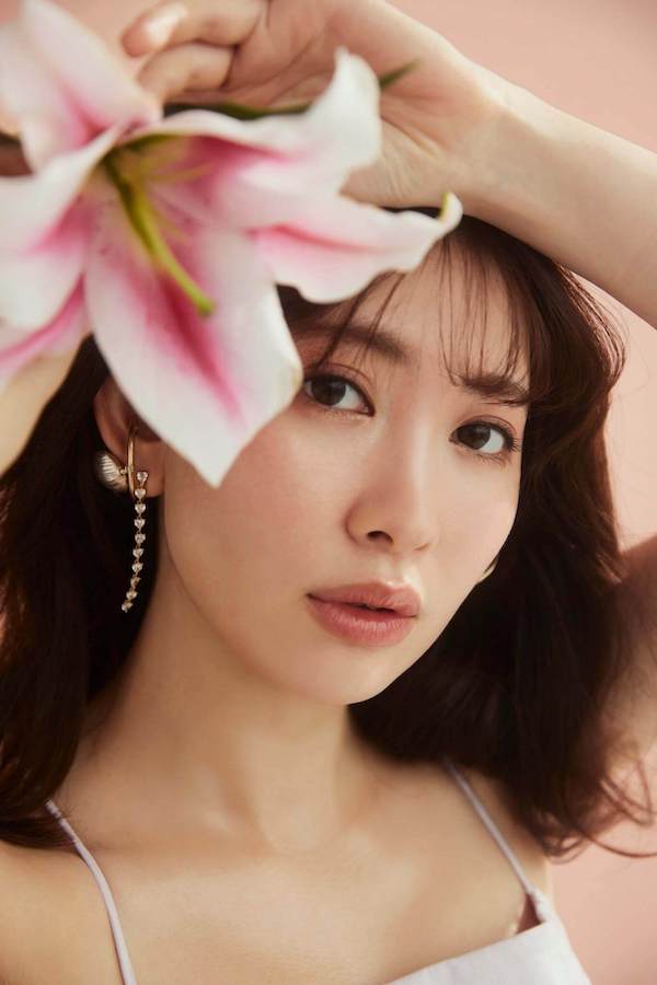 小嶋陽菜プロデュース「Her lip to」のパフュームオイルとクリスタル