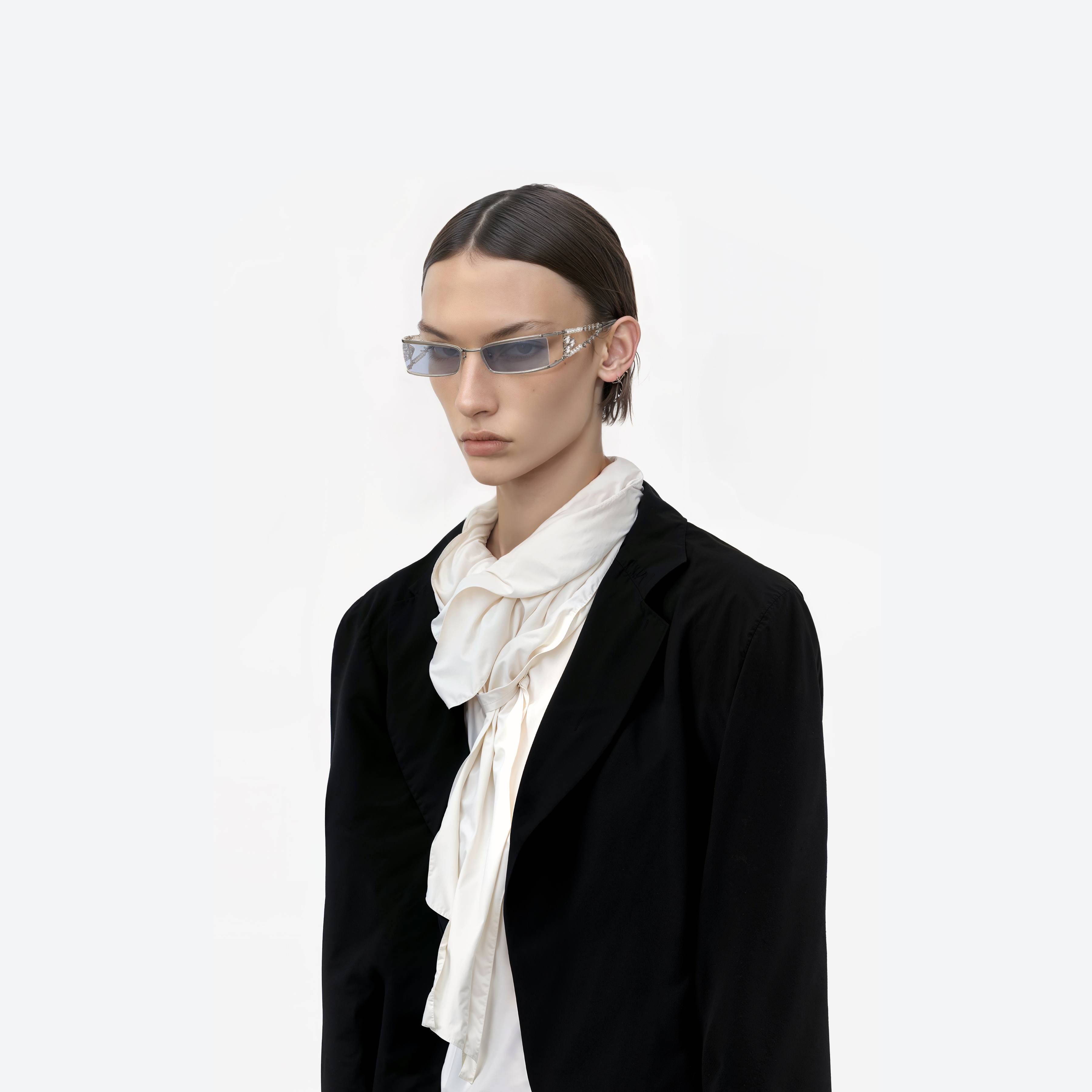 Kiira 02(BLM) | Gentle Monster INT Official Site