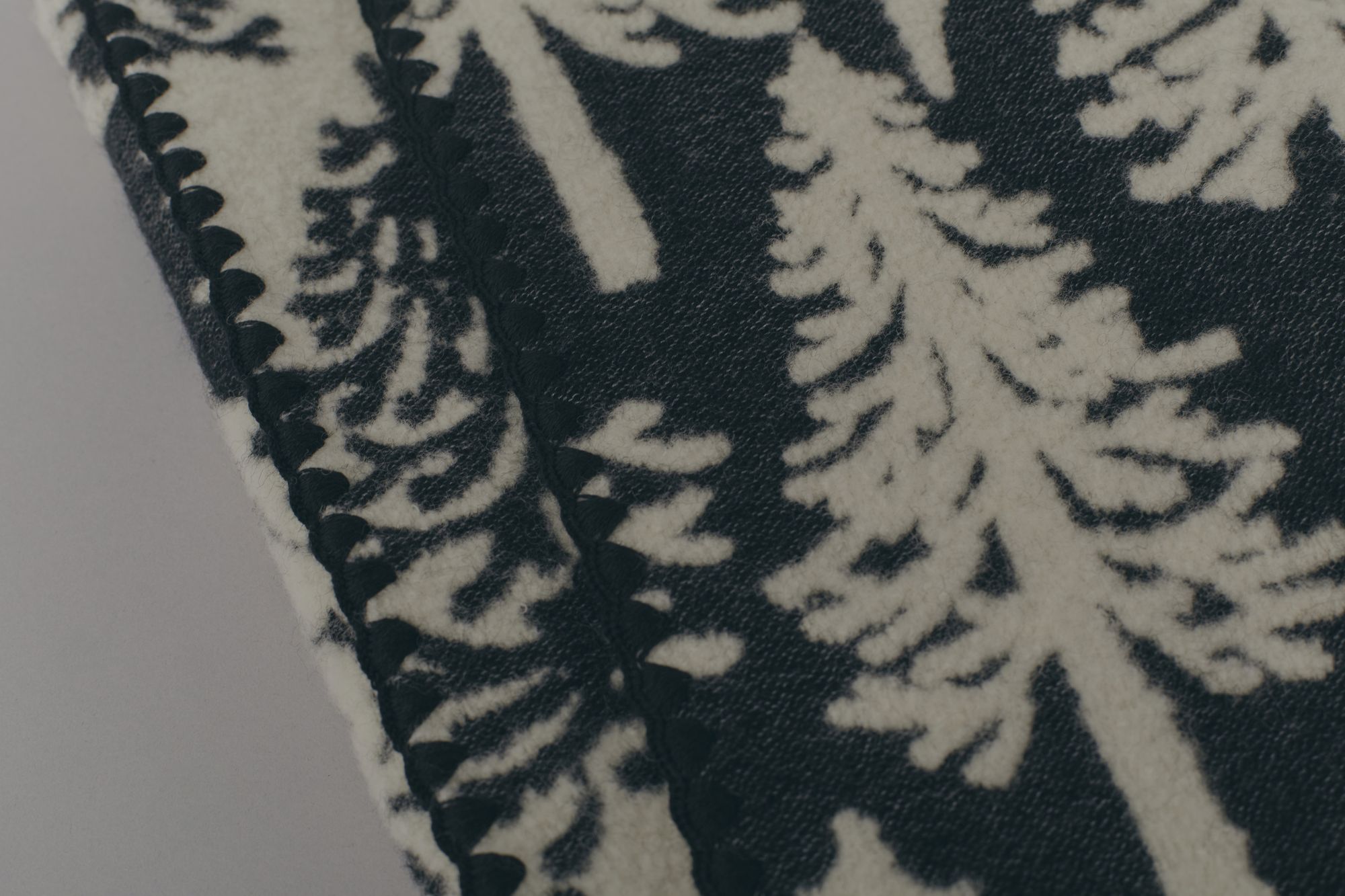 ミナペルホネン eメッツァ モミの木ブランケット 貴重 新品、未使用