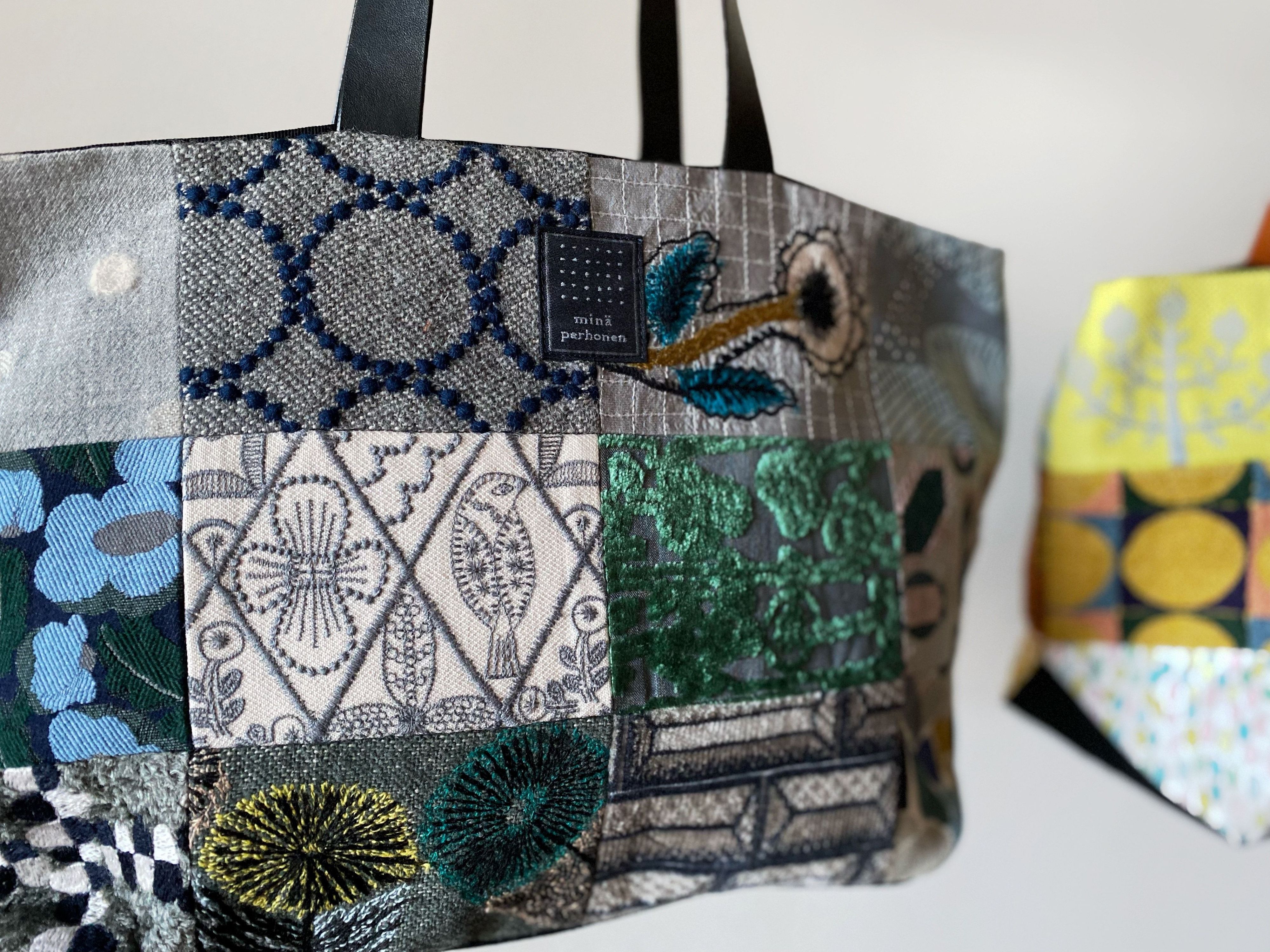 piece, bag 特別カラー発売のお知らせ。1月15日～ - minä perhonen