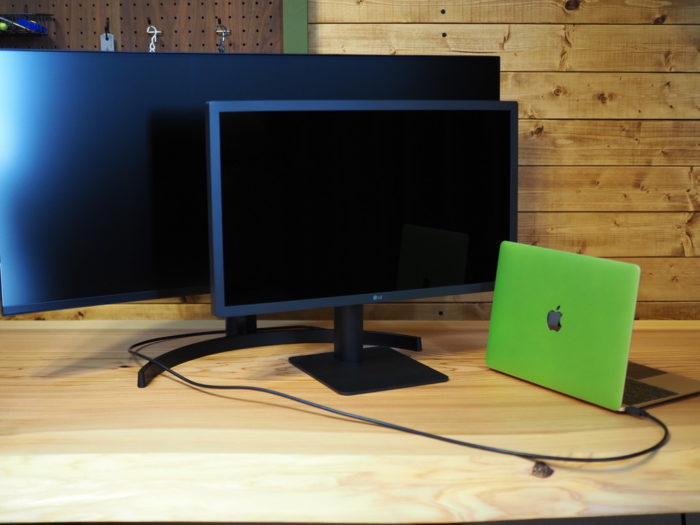 比較】USB-Cケーブル1本で映像出力&給電ができるモニター『LG