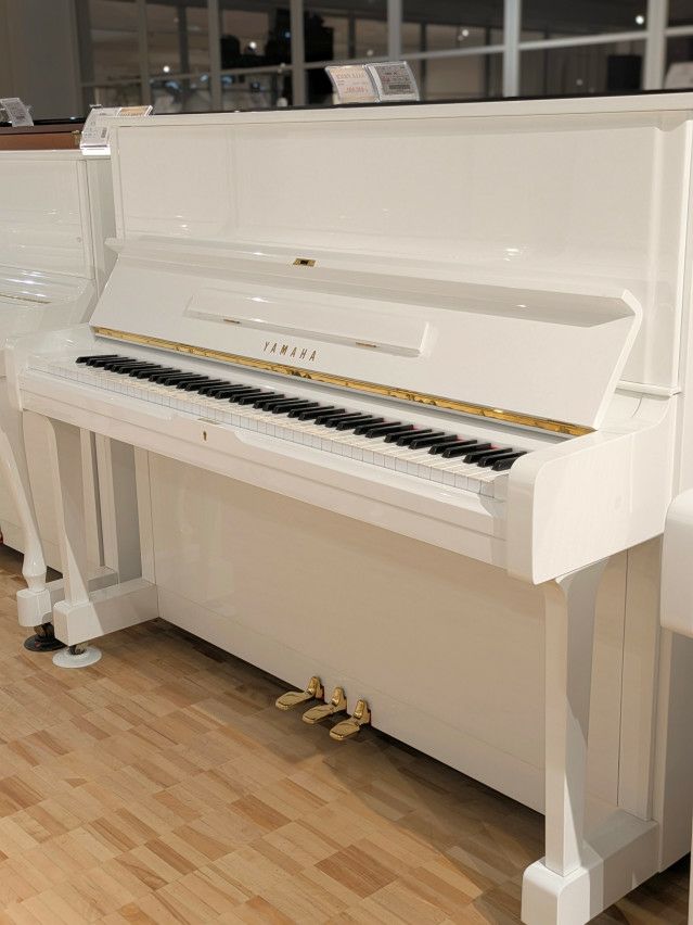 YAMAHA(ヤマハ) U1H 中古ピアノ まっすぐな音に、やさしい白の装いを