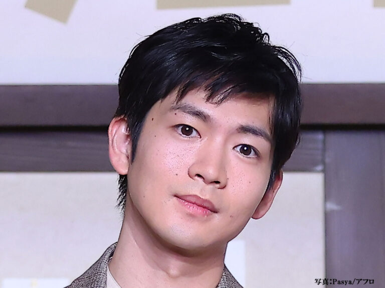 水族館でスパーク」 松下洸平が公開した幼少期のポーズがかわいいと