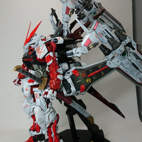 MG ガンダムアストレイ レッドドラゴン｜すみっコあ〜ちゃん！さんの