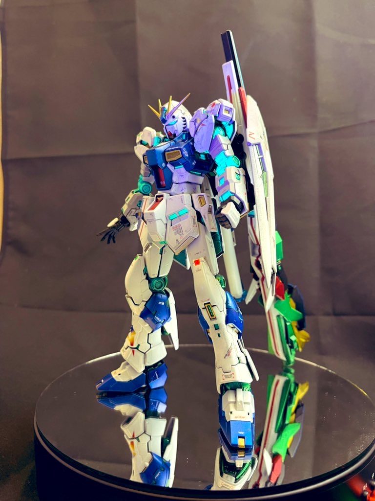 RG νガンダムff(フルサイコフレーム仕様＋全塗装)｜ゆーり