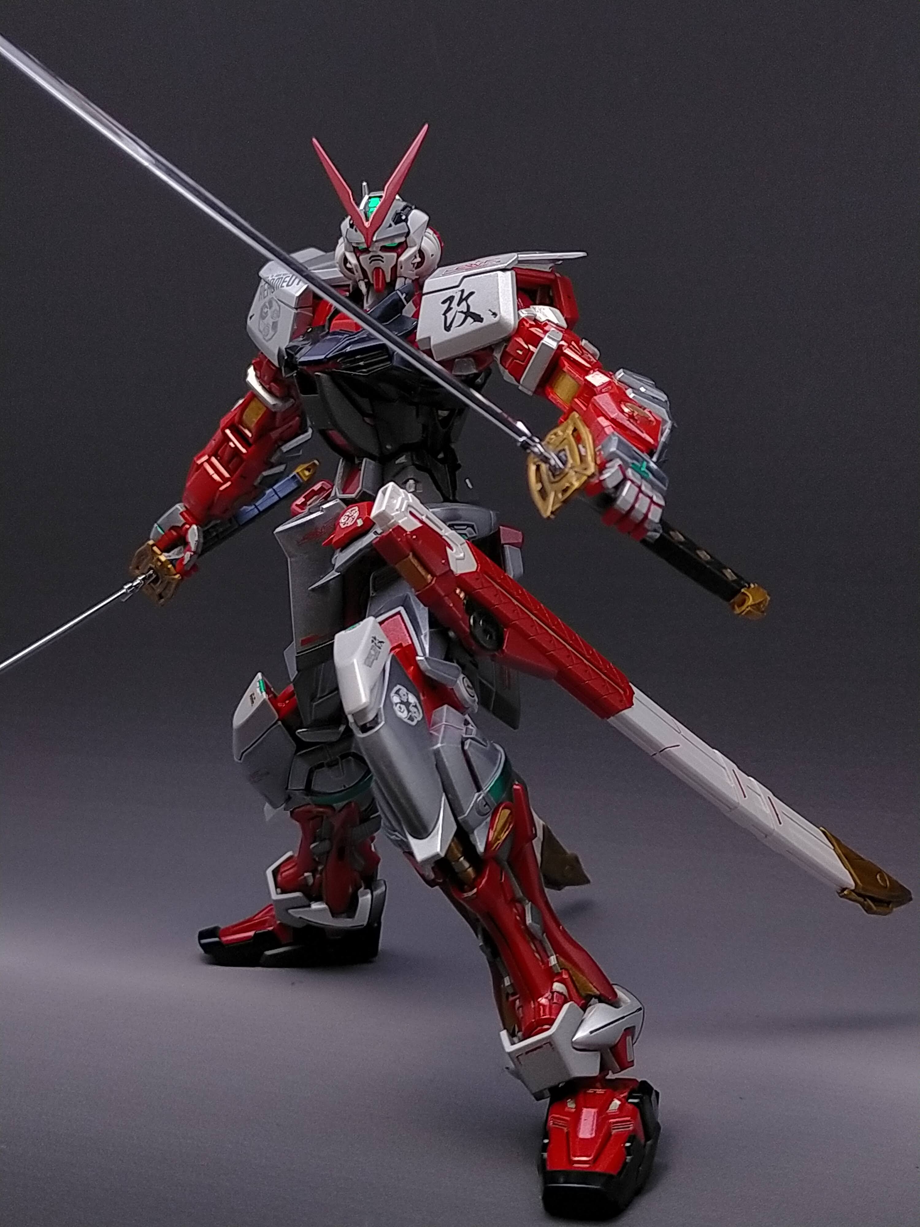 MGガンダム アストレイ レッドフレーム 全塗装光沢｜craftsMANさんの