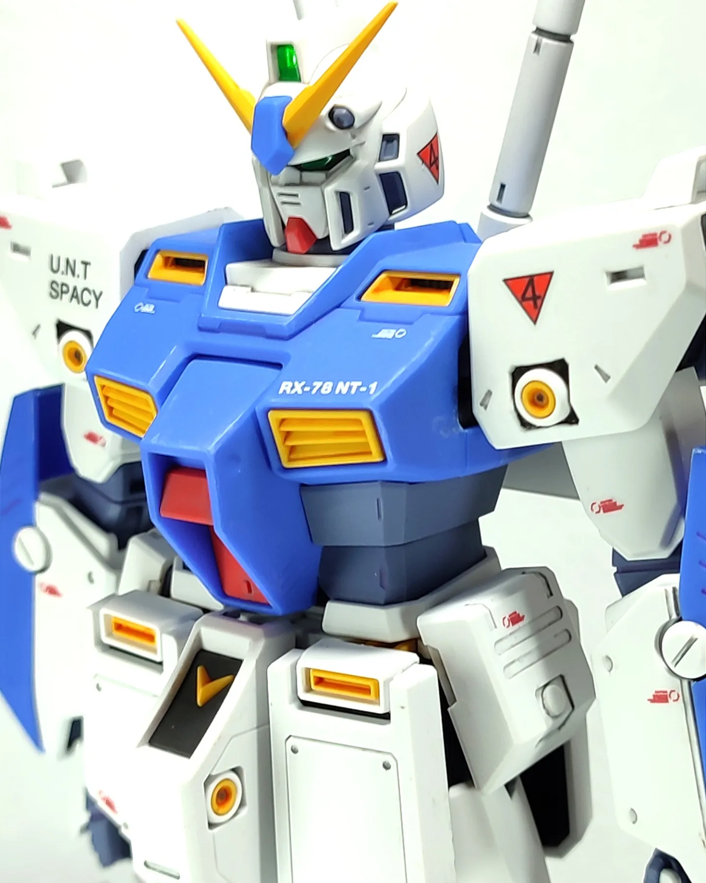 MG ガンダムNT-1 Ver.2.0｜Awon-Oyamada_Modelroomさんのガンプラ作品