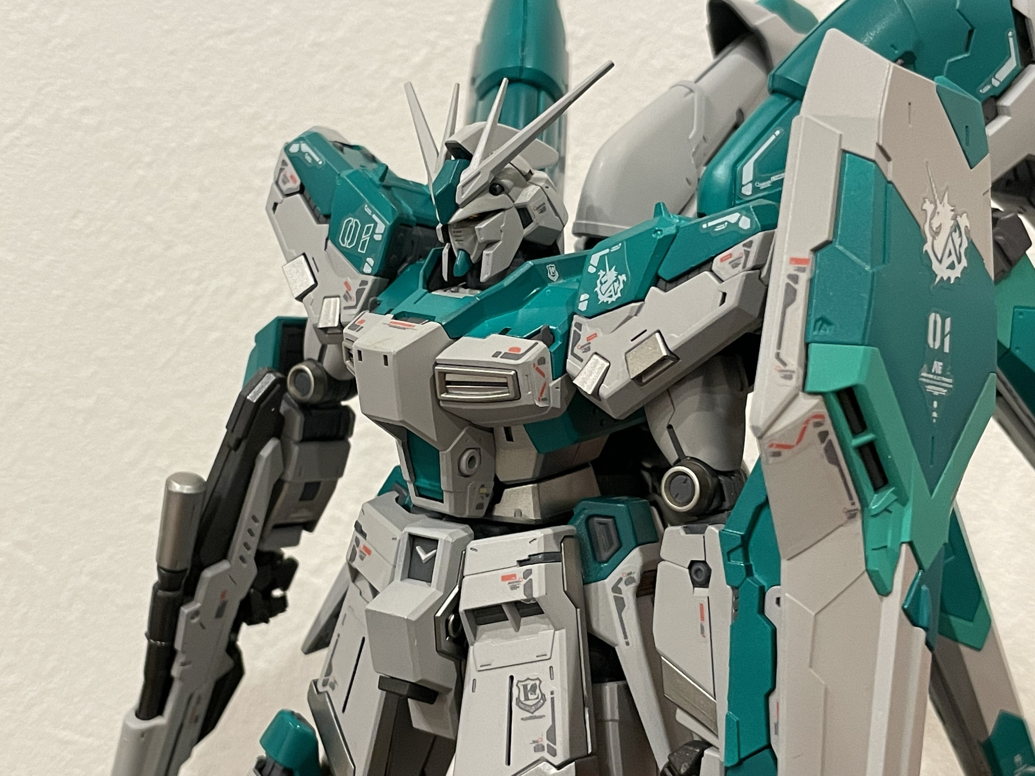 RG Hi-ν Gundam グリーンカラー｜Tischさんのガンプラ作品｜GUNSTA