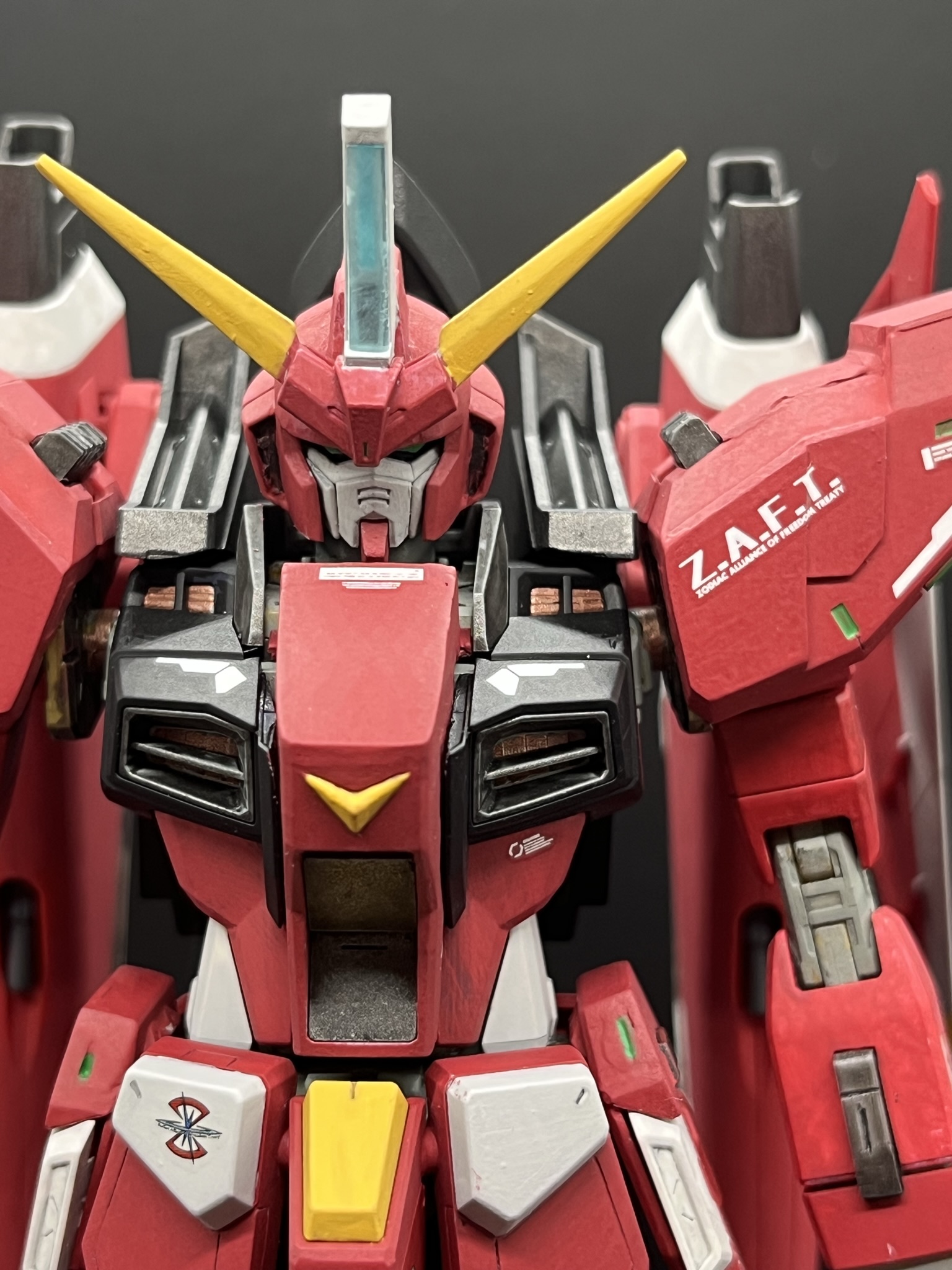 セイバーガンダム【MG改修】｜すずけん（LMとーちゃん）さんのガンプラ