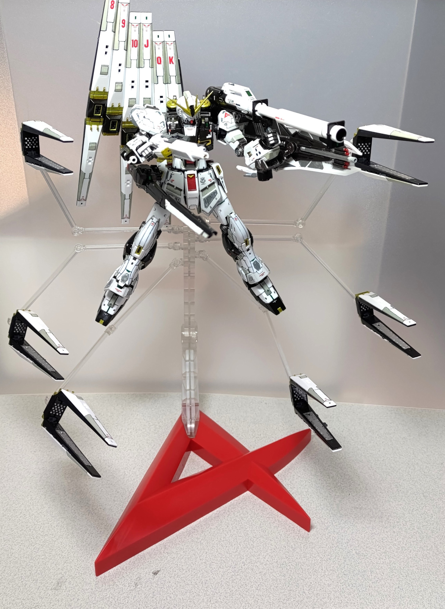 RG νガンダム ダブルフィンファンネル 改造｜Zelphenさんのガンプラ