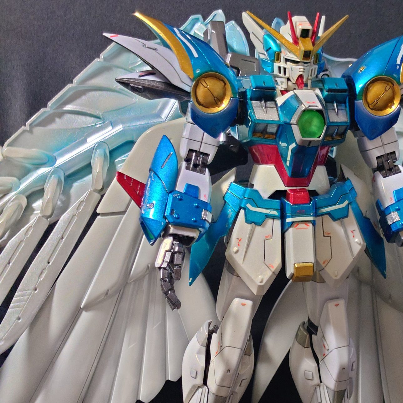 PGウイングガンダム ゼロカスタム 全塗装｜馬糞太郎さんのガンプラ作品
