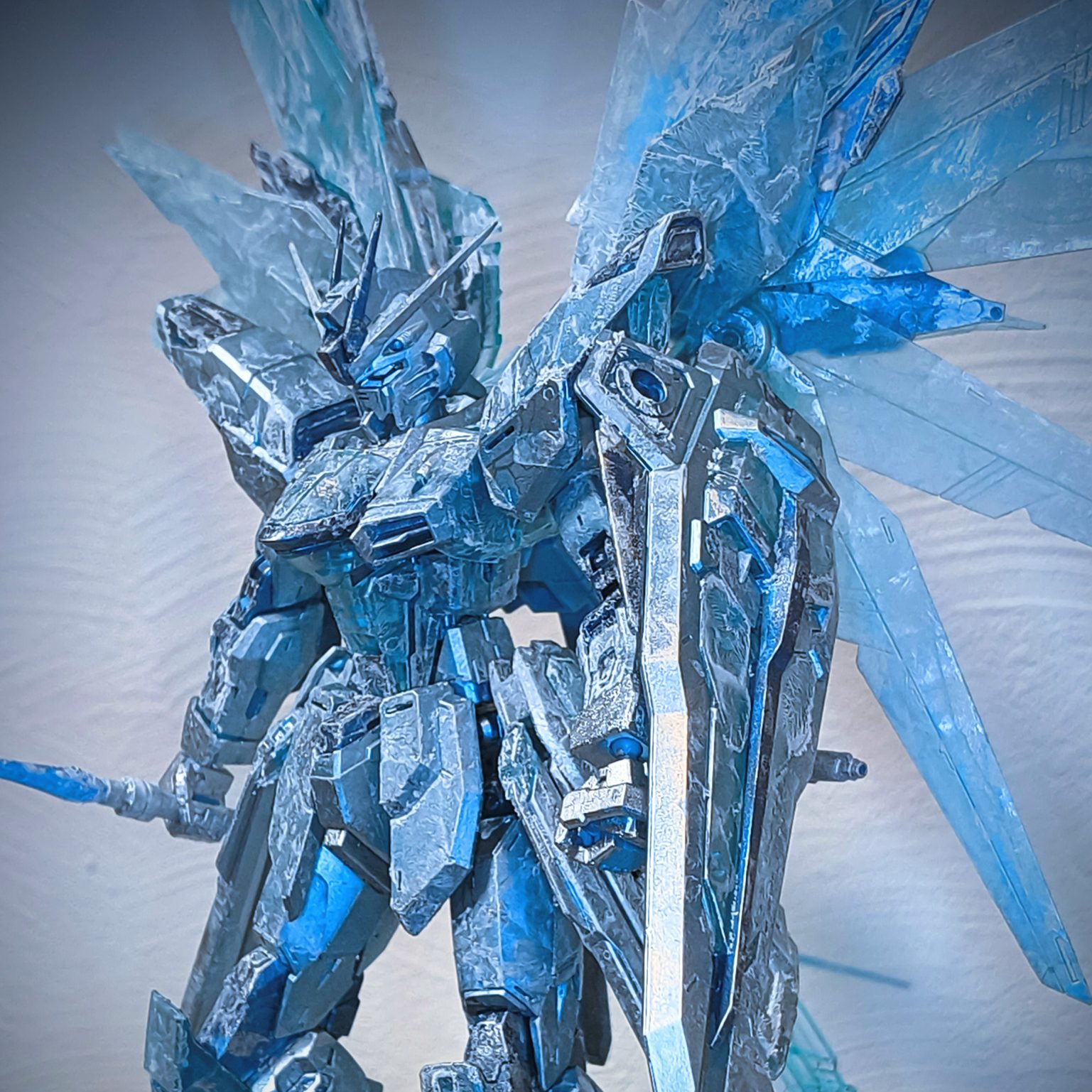 フリーダムガンダム Ver2.0 CROSS CONTRAST COLORS｜くまぽよんさんの