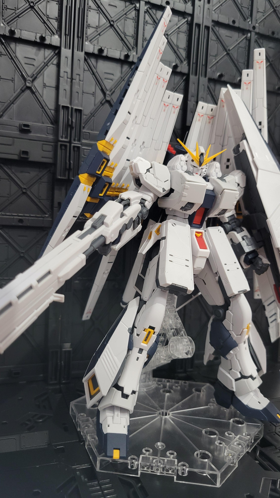 RG νガンダム HWSダブルフィンファンネル｜KM.Jaguarさんのガンプラ