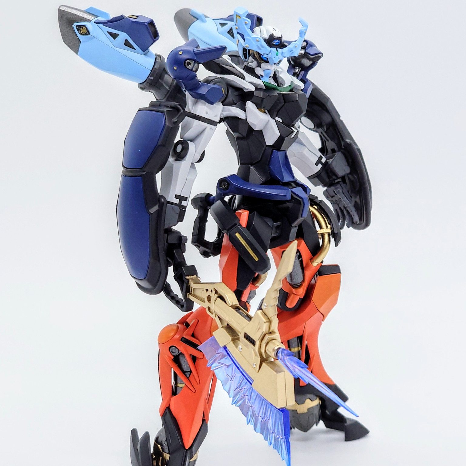 GQuuuuuuX 星街すいせいカラー｜LENさんのガンプラ作品｜GUNSTA