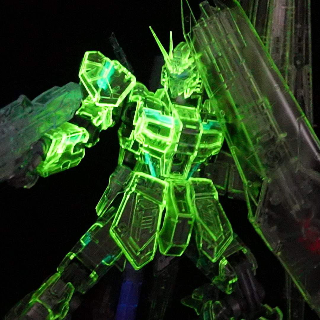 MG νガンダム Ver.ka(メカニカルクリア)｜セリカ3さんのガンプラ作品