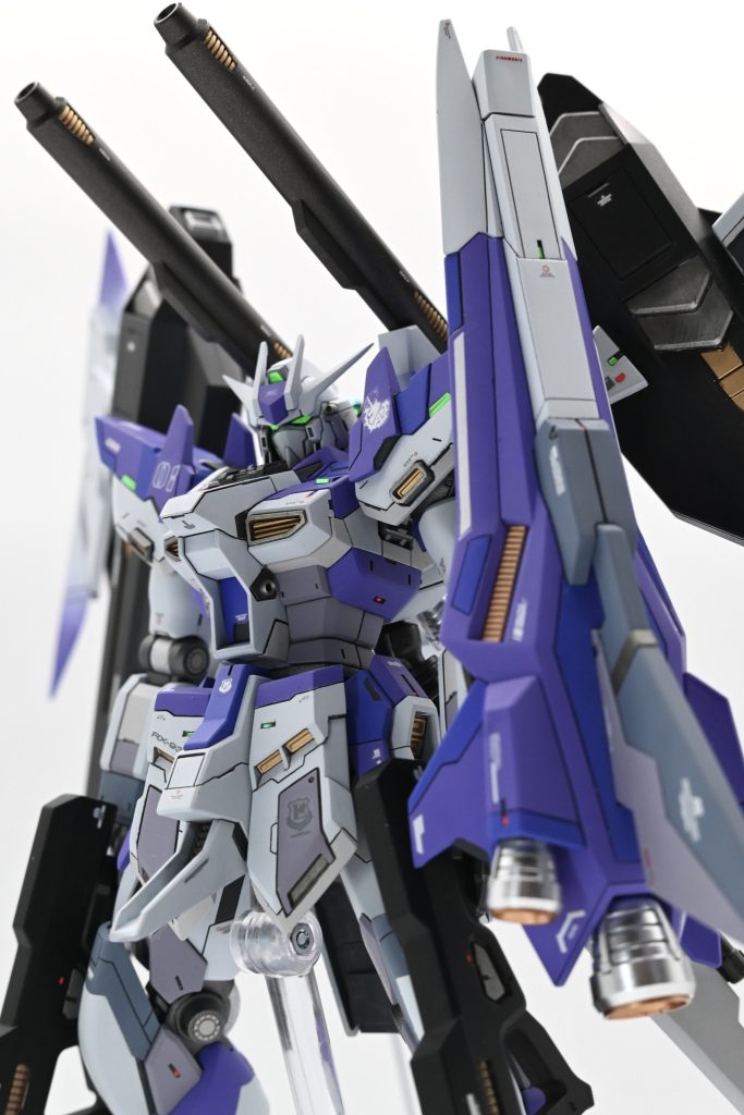 HGBF hi-νガンダムインフラックス｜J／ジェイさんのガンプラ作品