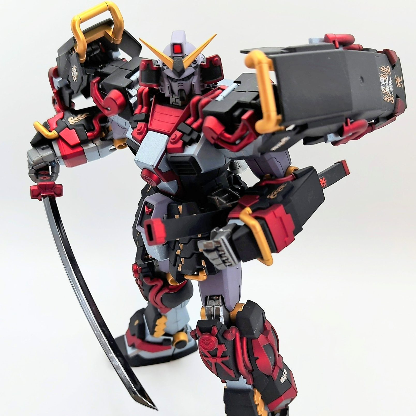 真武者頑駄無 戦国の陣 黒衣大鎧｜ギンさんのガンプラ作品｜GUNSTA