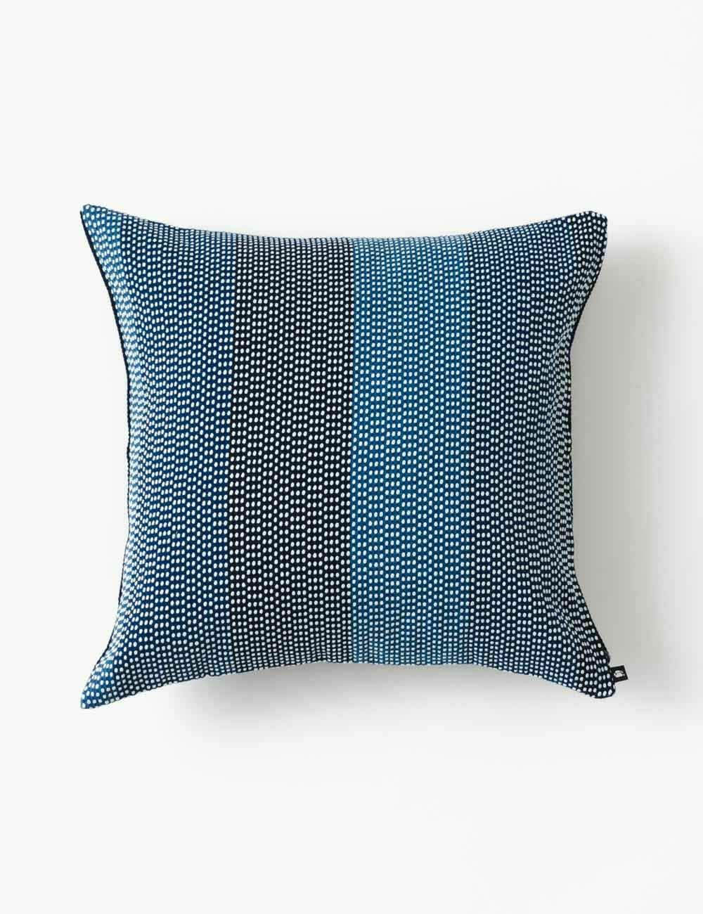 藍鬼刺子クッションカバー | 石見銀山 群言堂オンラインストア