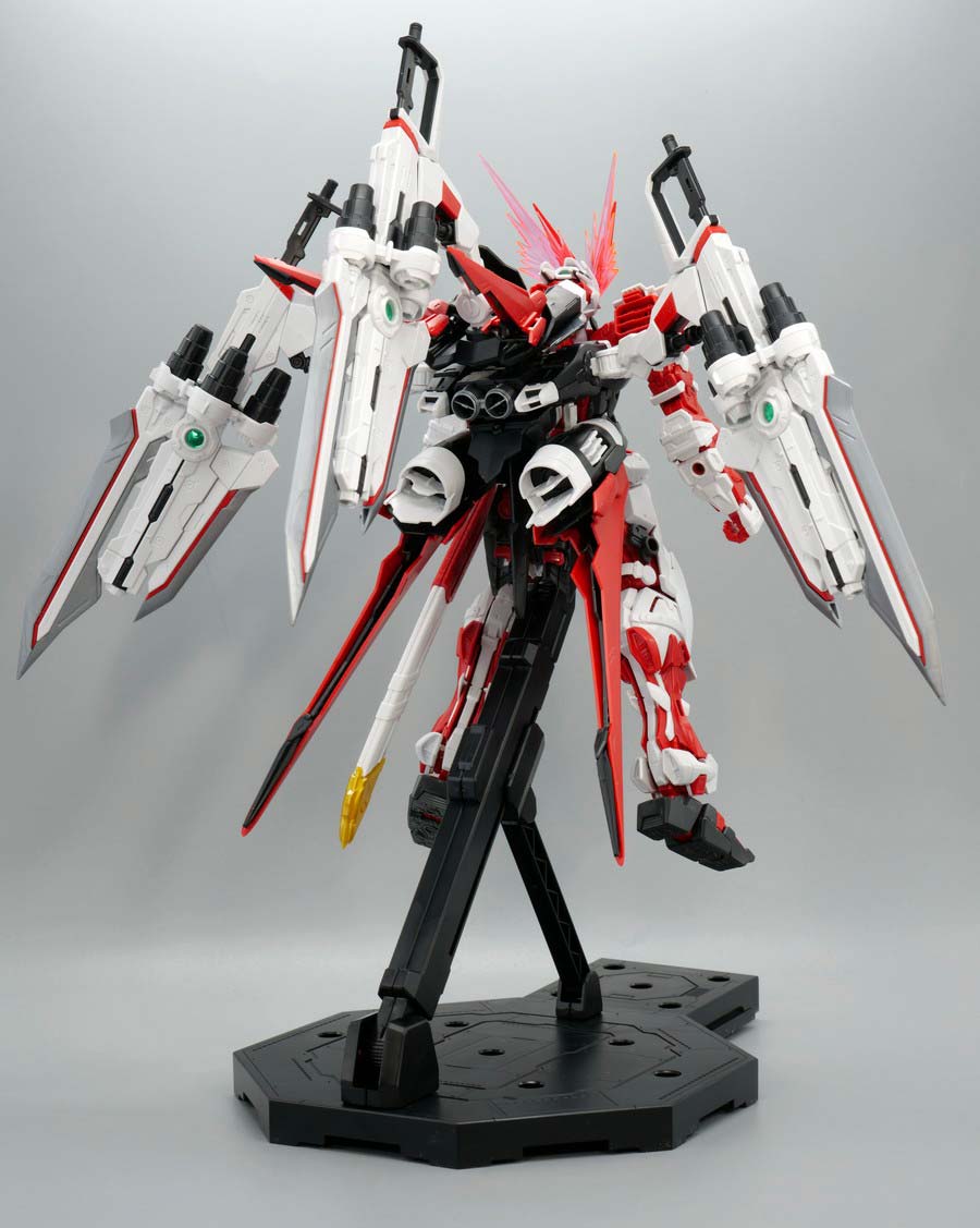 ガンプラ】MG 1/100 ガンダムアストレイ レッドドラゴン レビュー