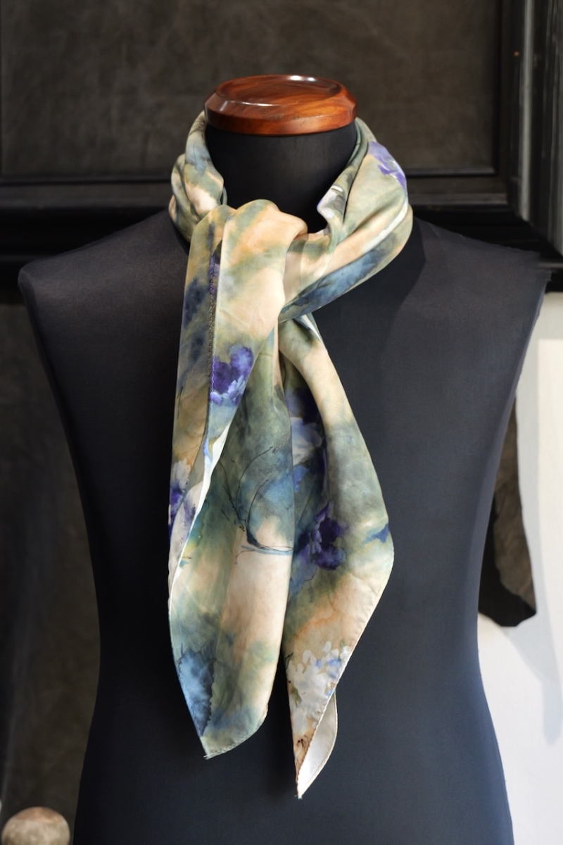 Scarf008. Scarf Silk Cupla Flower Print. Beige Print. Collection