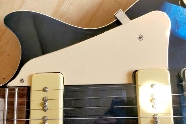 SCUDの'56LP用ピックガードをプレイテックLP500（P90タイプ）に