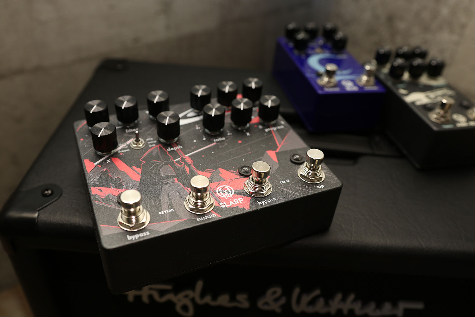 WALRUS AUDIOより、リバーブとディレイの2 in 1ペダル“SLARP”が登場