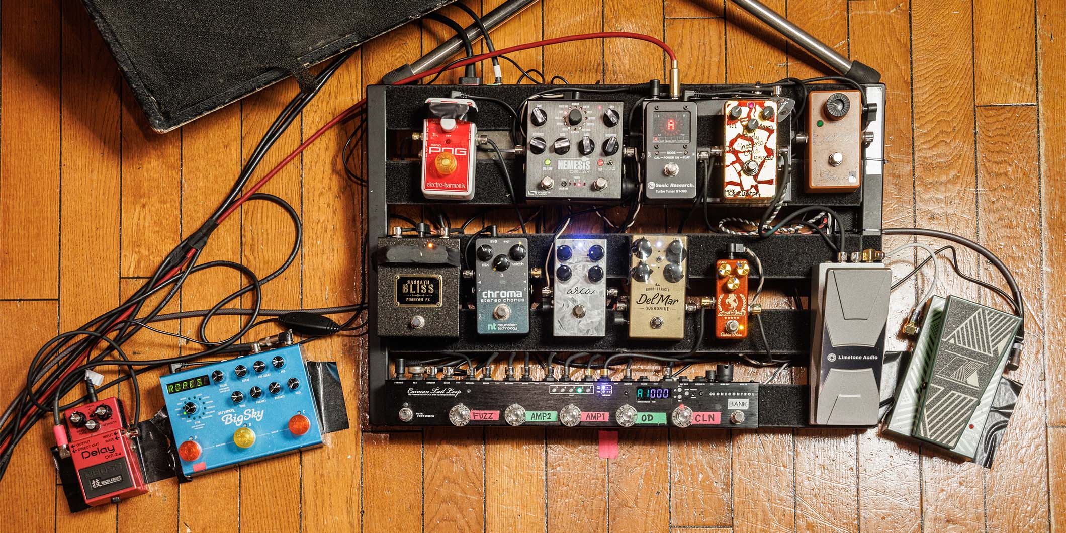 戸高賢史がMONOEYESで使用するペダルボードを本人が解説！ | ギター