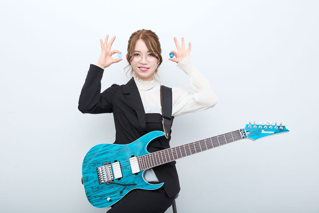 Ibanezより、HAZUKIの新作シグネチャー・ピックが登場ゆるふわな